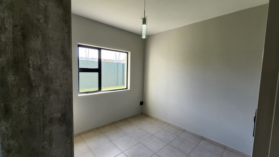 To Let 3 Bedroom Property for Rent in Waterval East North West